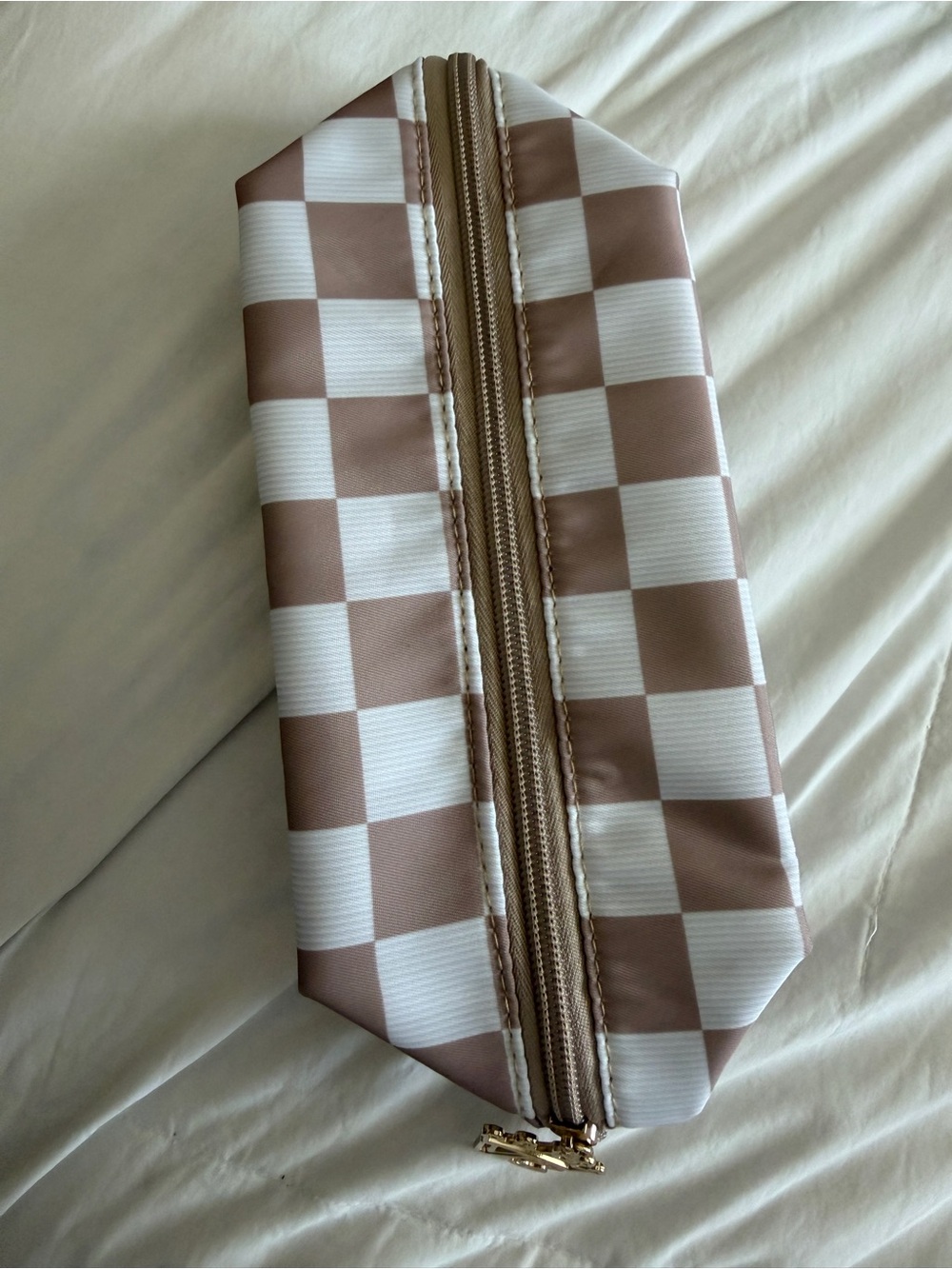 Velvet caviar Checkered Cosmetic Pouch in Beige and White